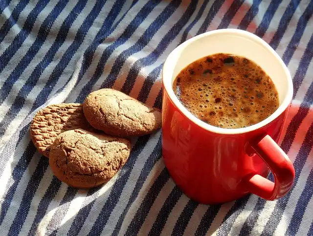 Pairing Biscuiți Englezești with Tea