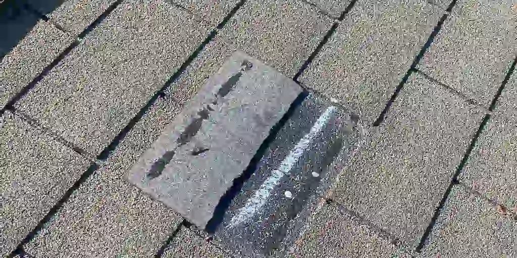Wind Damage to Shingles: A Comprehensive Homeowner’s Guide 1 Wind Damage