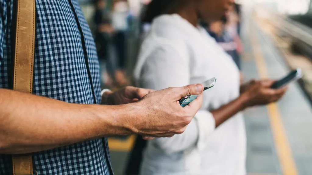 blur cellphone communication 1391404