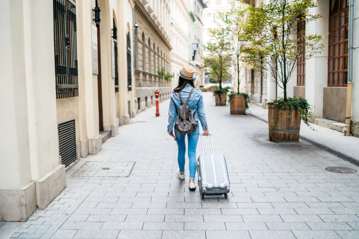 Edinburgh Luggage Storage: A Guide for Travelers 81 edinburgh luggage storage