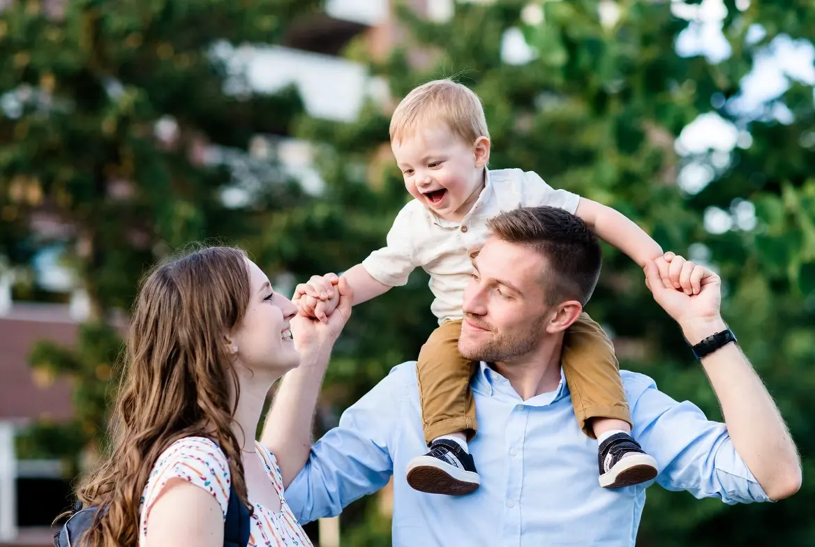how do the characteristics of mother and father